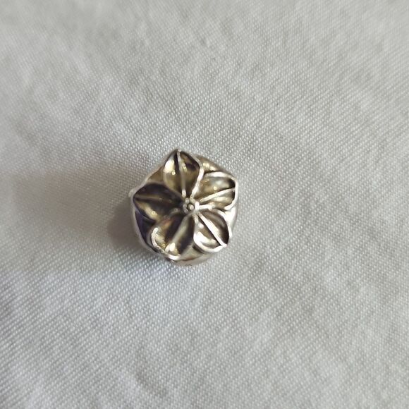 Chamilia Sterling Silver Flower Charm - Picture 10 of 16
